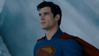 Bilheteria de Superman: Projeções Animadoras Enfrentam Desafio de Jurassic World Rebirth