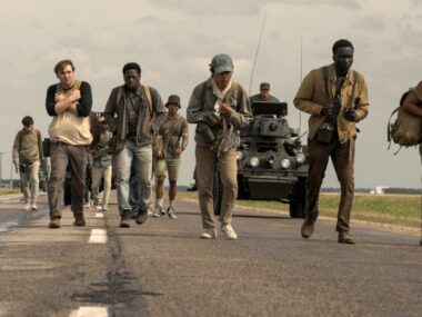"The Long Walk": Novo Trailer Choca a Comic-Con e Stephen King Aprova Adaptação "Infilmável"