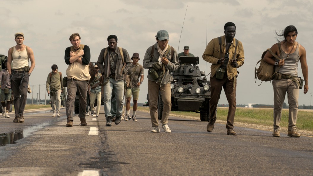 "The Long Walk": Novo Trailer Choca a Comic-Con e Stephen King Aprova Adaptação "Infilmável"