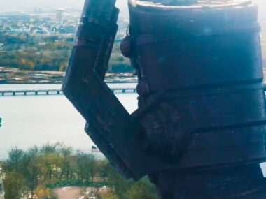 SDCC 2025: O Impactante Visual de Galactus no MCU é Finalmente Revelado para 'Quarteto Fantástico'!