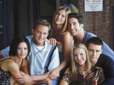 As 10 Melhores Sitcoms de Todos os Tempos: Uma Viagem Pela Comédia na TV