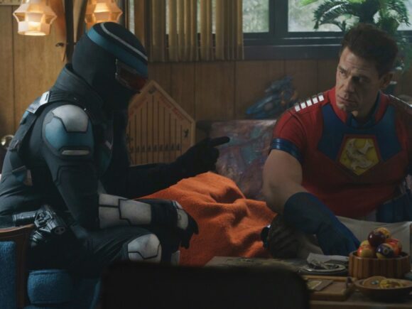 Peacemaker: James Gunn Revela o Recasting Desafiador do Vigilante, o Queridinho dos Fãs