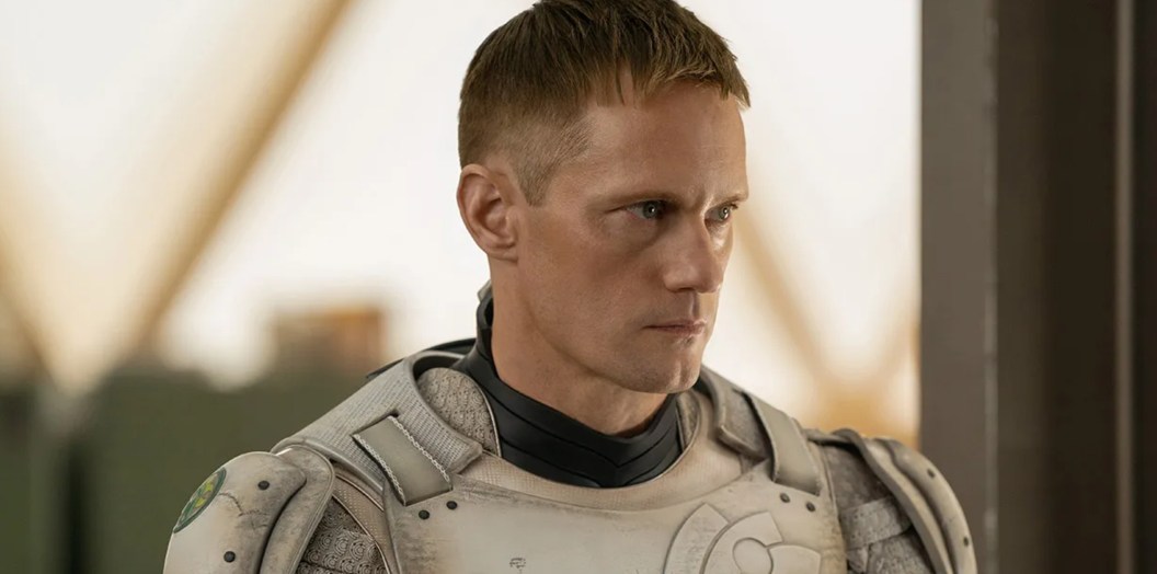 Murderbot Renovada para 2ª Temporada na Apple TV+: Destaque com Alexander Skarsgård