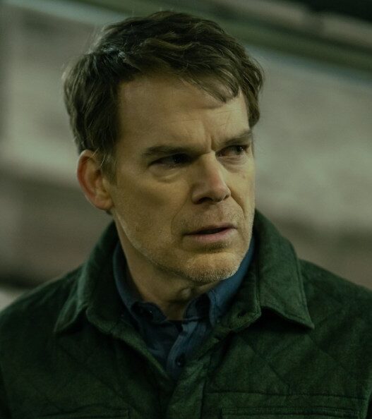 Apreensão em Dexter: New Blood: O Retorno de Scott Buck ao Roteiro Preocupa Fãs?