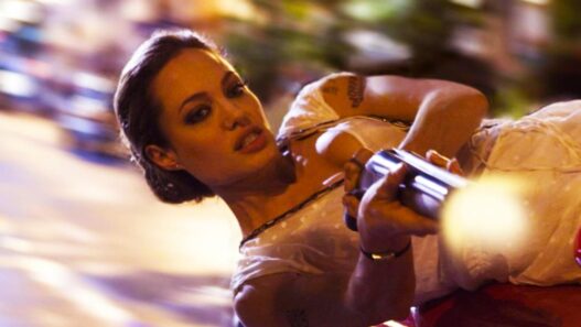 Wanted na Netflix: O Tesouro Subestimado dos Filmes de Ação de Quadrinhos de 2008 Retorna!