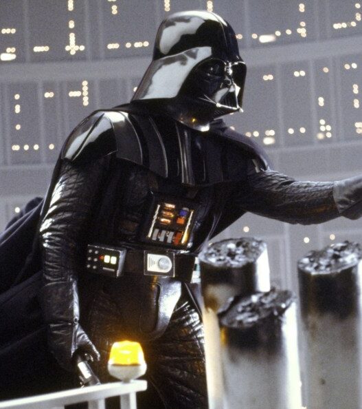 Sabre de Luz de Darth Vader Original Vai a Leilão: Um Artefato Icônico de Star Wars Por Milhões!