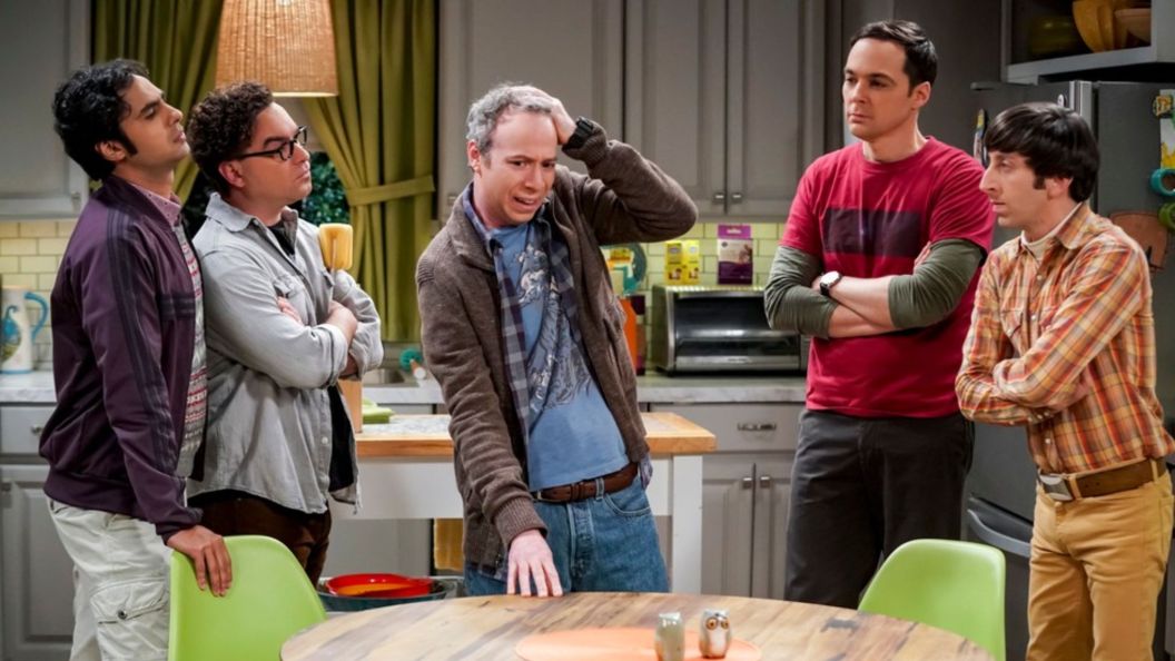 Um Personagem Chave de The Big Bang Theory Está Ausente no Spin-off de Stuart: 'Stuart Fails to Save