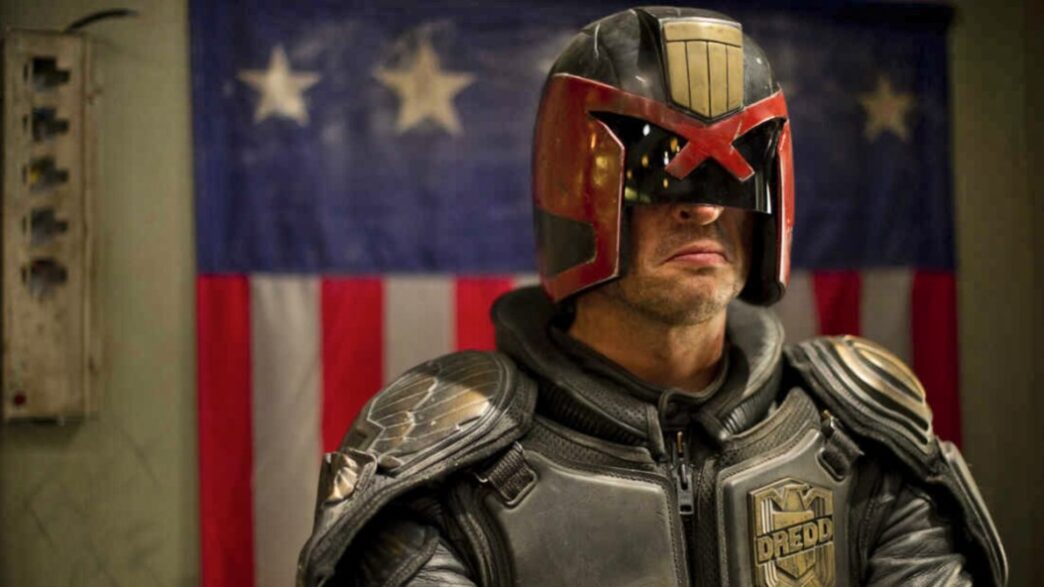 **Novo Filme Judge Dredd**: Taika Waititi e Drew Pearce Lideram o Renascimento da Franquia