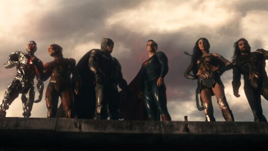 James Gunn Confirma Atrasos para Heróis Chave da Liga da Justiça no Futuro do DCU