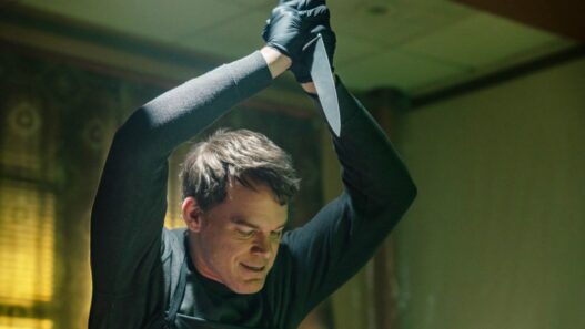 Análise Profunda: O Primeiro Assassinato de Dexter em **Dexter: Resurrection** e Seu Significado Ocu