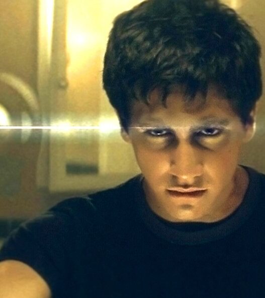 Donnie Darko Retorna à Netflix: Redescobrindo o Clássico Cult de Ficção Científica que Marcou Geraçõ