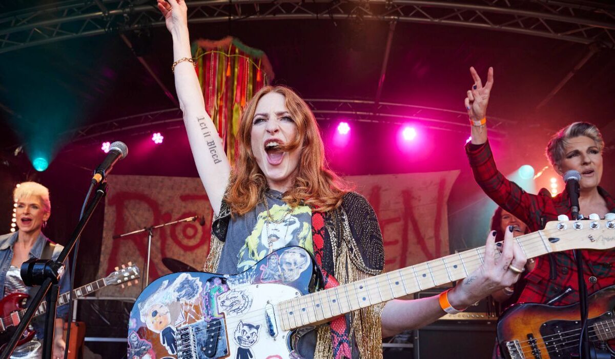 Riot Women: Trailer da nova série de Sally Wainwright