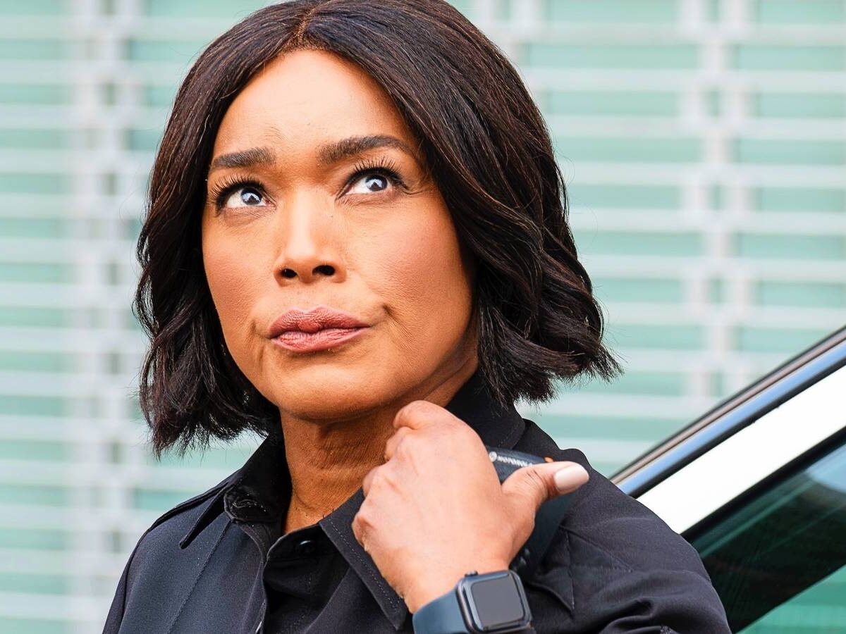 9-1-1: Temporada 9 resolve problema da decisão de Athena sobre o funeral de Bobby