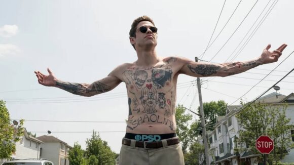 Pete Davidson: Comédia Inesperada Entre os Melhores Filmes da Década