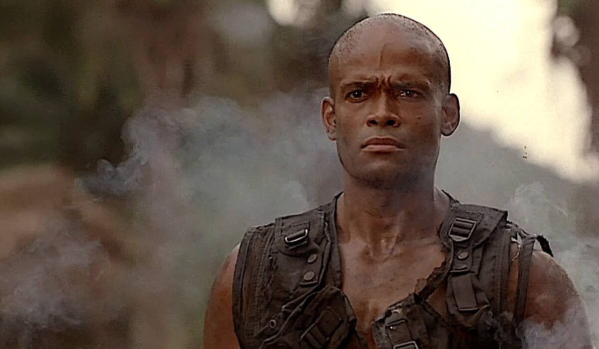 O Melhor Filme de Ficção Científica que Imita Terminator: The Gorge (1998)