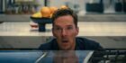 Cumberbatch e Colman em nova comédia sombria: sucesso ou fracasso?