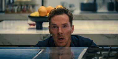 Cumberbatch e Colman em nova comédia sombria: sucesso ou fracasso?