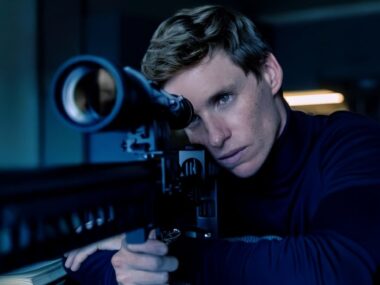 Remake de clássico da 2ª Guerra Mundial ganha nova versão por Ronan Bennett