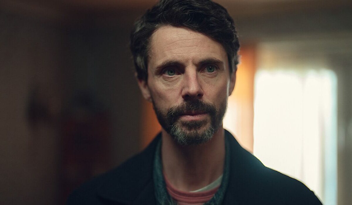 Dept. Q: Série de Matthew Goode na Netflix ganha 2ª temporada
