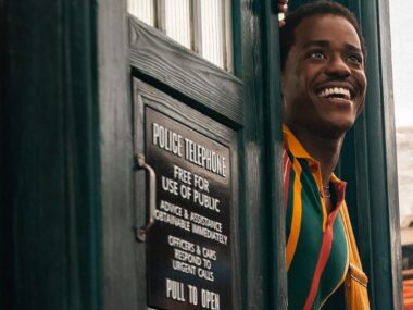 Ncuti Gatwa e Jodie Whittaker em Doctor Who: a escolha não foi 'guerra cultural'