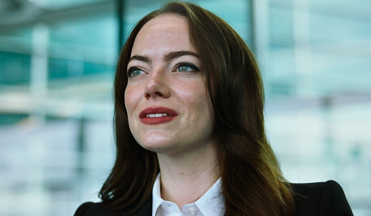 Emma Stone em trailer de comédia sci-fi