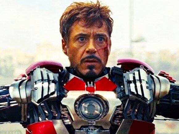 Doutor Destino de RDJ: Por Que Sua Armadura Clássica no MCU É um Aceno Essencial às Raízes do Homem