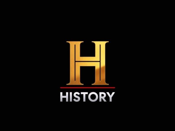 Knightfall: A Série Histórica Subestimada de Mark Hamill Agora Grátis no Streaming