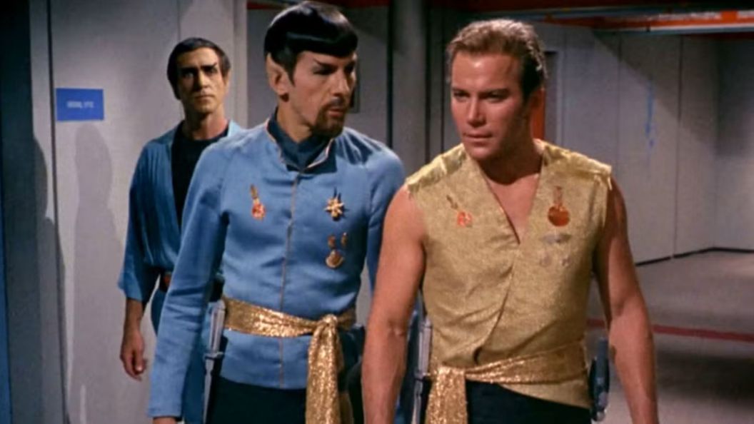 Desvende o Universo de Star Trek: 3 Teorias de Fãs Que Vão Mudar Sua Visão da Fronteira Final