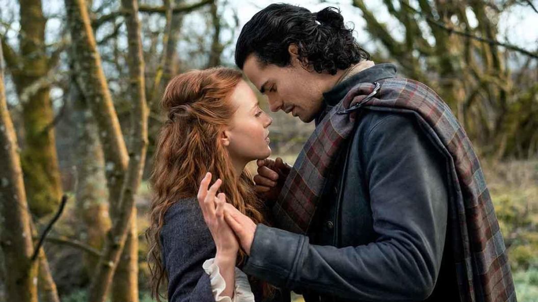Outlander: Blood of My Blood – Elenco do Prequel Revela Conselhos Preciosos dos Atores da Série Orig