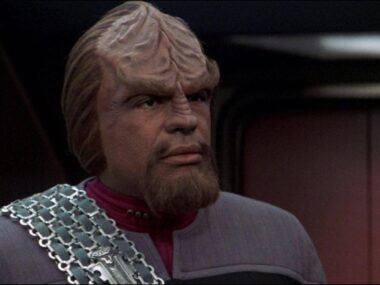 Ronald D. Moore: O Lendário Roteirista e o Legado dos Klingons em Star Trek