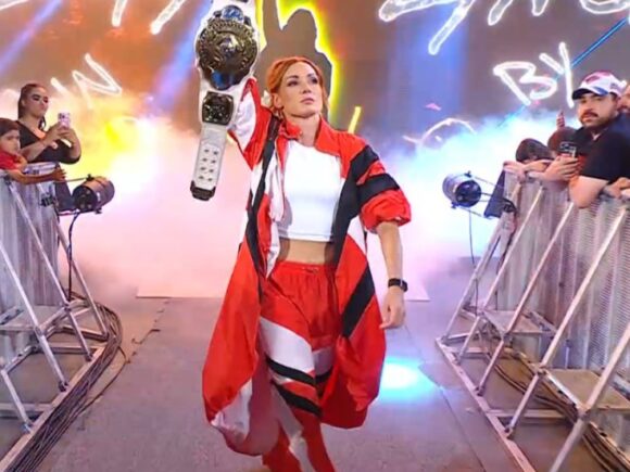 WWE Raw: Becky Lynch Lança 'Queimada do Ano' em Nikki Bella e Incendeia Rivalidade
