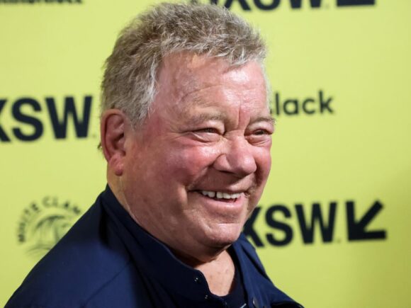 T.J. Hooker Netflix: Clássico de William Shatner Retorna como Filme de Ação e Comédia, Surpreendendo