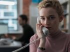 Julia Garner: A Performance Essencial em 'The Assistant' e o Impacto em Seus Papéis de Destaque