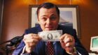 Onde Assistir Grátis: Clássico de Leonardo DiCaprio, 'O Lobo de Wall Street', Chega ao Streaming