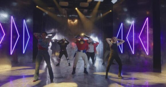 Peacemaker Temporada 2: James Gunn Detalha Nova Cena de Dança e Revela o Pior Dançarino do Elenco