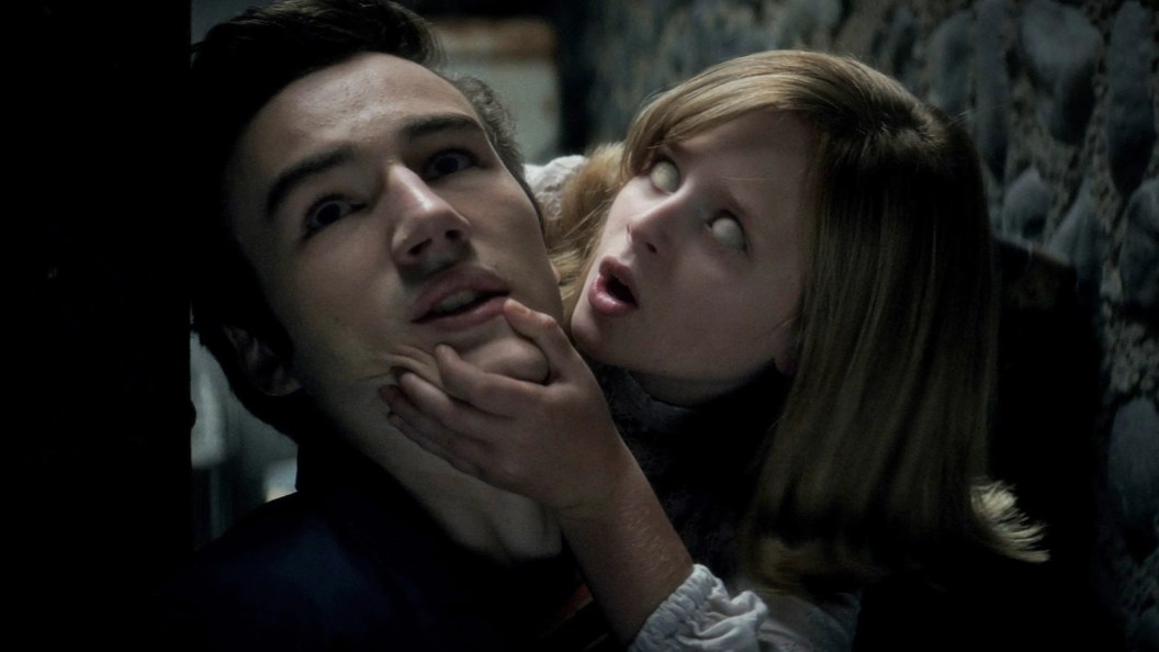 **Ouija: A Origem do Mal** – O Surpreendente Filme de Terror de Mike Flanagan Grátis no Tubi