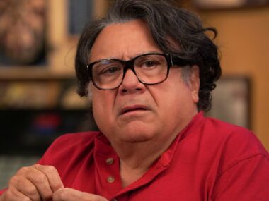 Novo Casamento de Frank em It's Always Sunny: Explicação do Final da 17ª Temporada