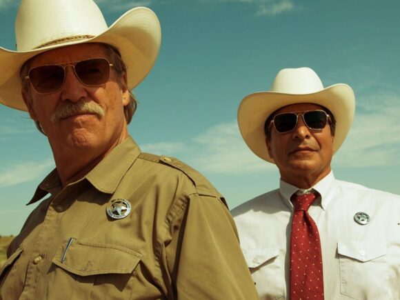 Wind River 2: Taylor Sheridan prepara sequência para o faroeste de 97% no Rotten Tomatoes