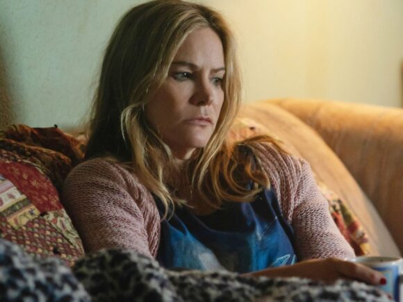 O Significado Oculto do Mazda em 'Night Always Comes'