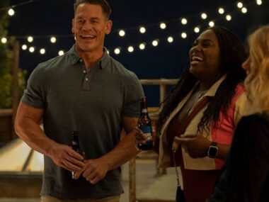 James Gunn e elenco de Peacemaker comentam a 2ª temporada e universos alternativos