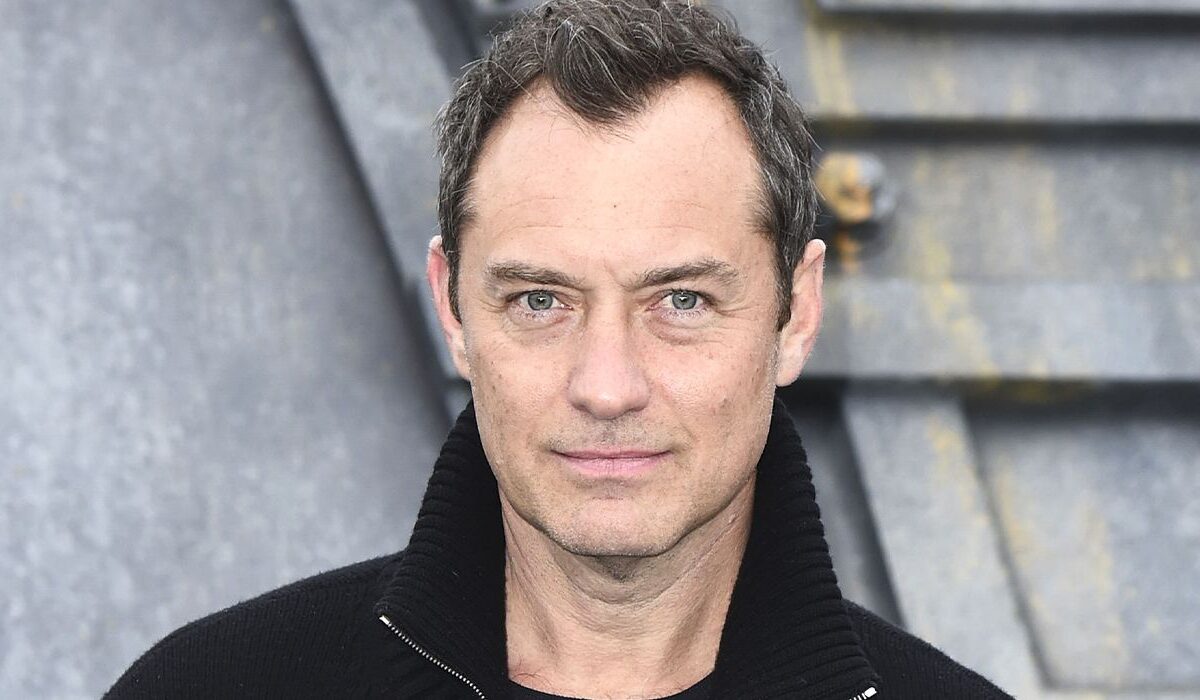 Novo filme de Jude Law e Andrew Garfield ganha atualização de filmagens