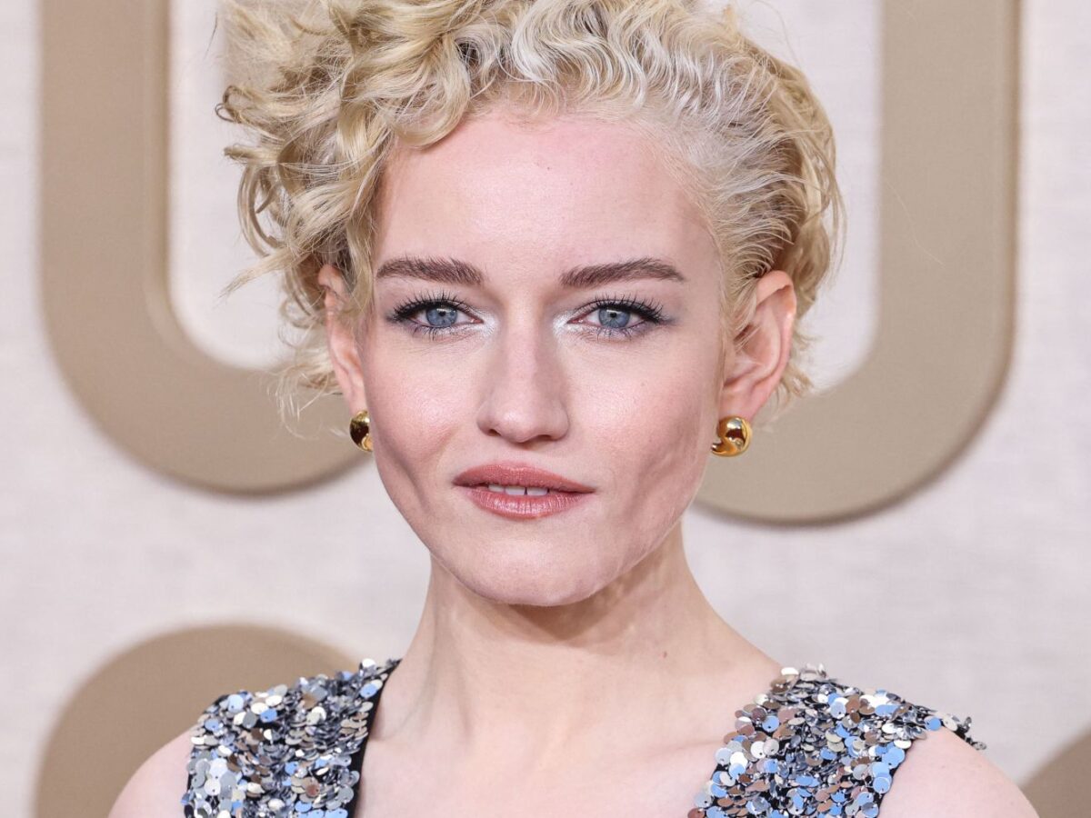Julia Garner em remake de Monstro: sucesso inesperado no streaming