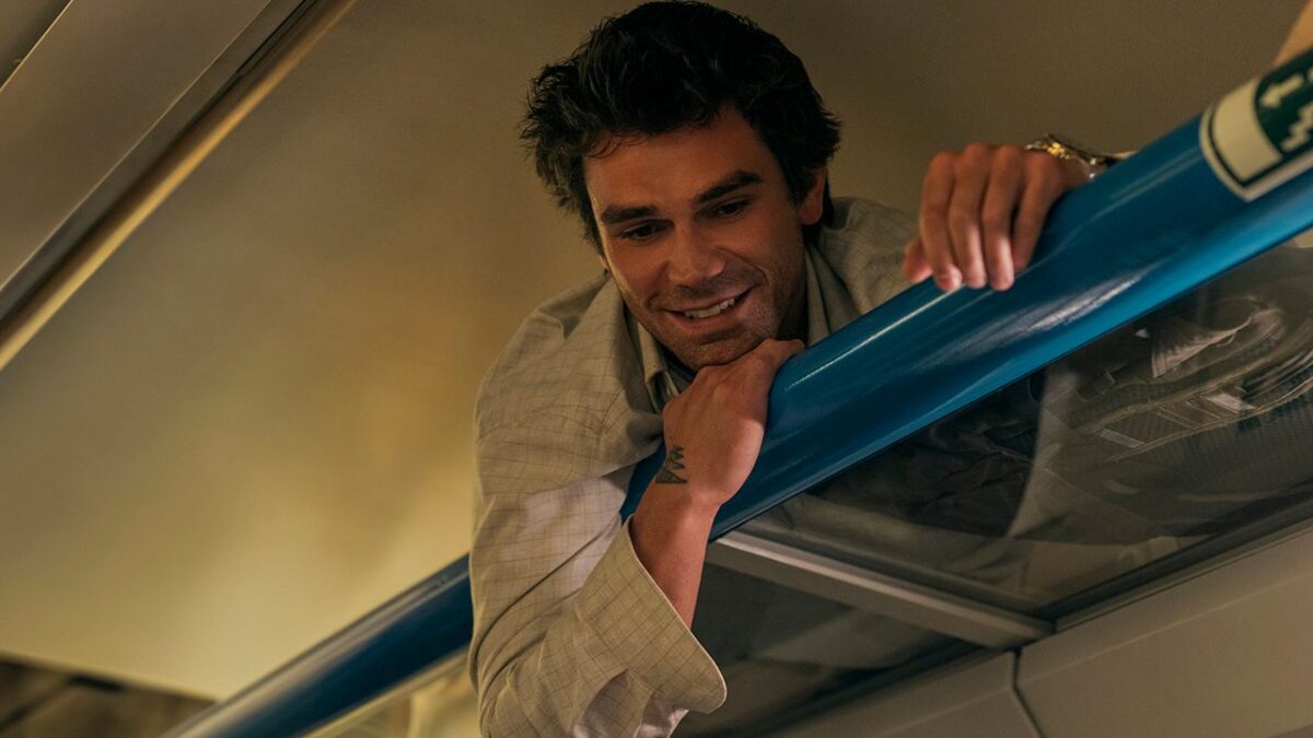 Madelyn Cline & KJ Apa: Romance e viagem em 'The Map That Leads To You'