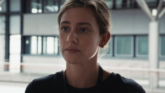 Lili Reinhart: Novo clipe de American Sweatshop