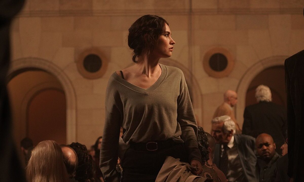 Lily James & Riz Ahmed em novo thriller digital