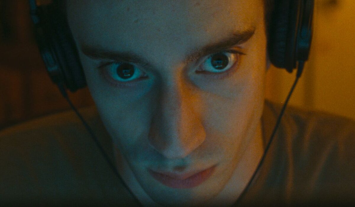 Crítica: Lurker, um thriller sobre a obsessão de fãs