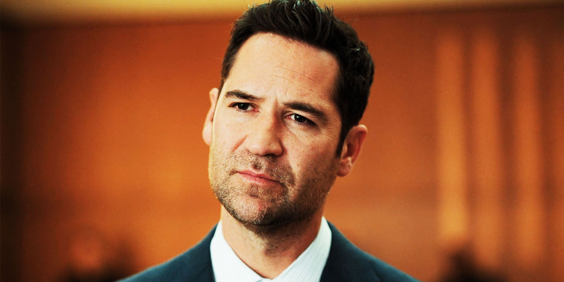 Lincoln Lawyer: Por que as comparações com 'Suits' são equivocadas?