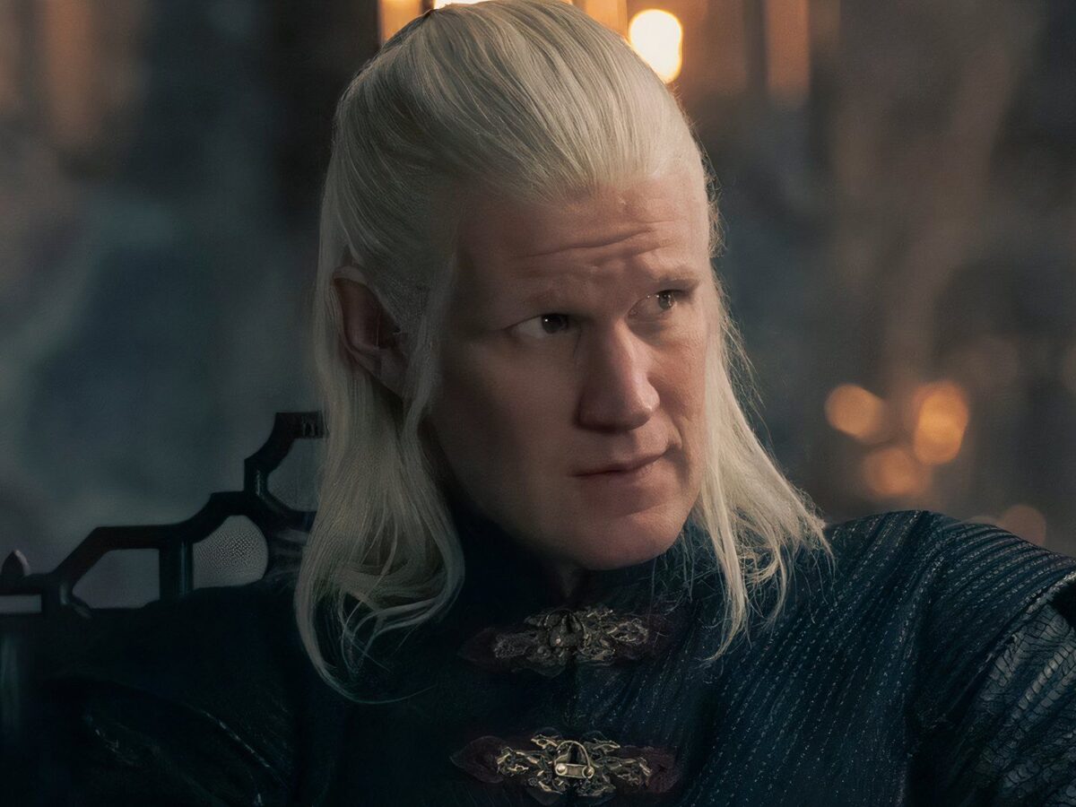 Matt Smith compara visual de 'Caught Stealing' a Daemon Targaryen