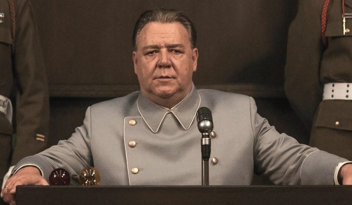 Russell Crowe em novo filme de guerra: imagem revela tensão