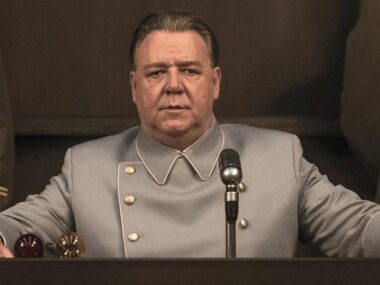 Russell Crowe em novo filme de guerra: imagem revela tensão